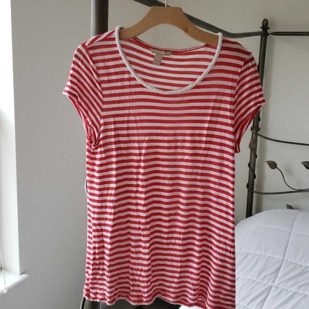 Cute red and white striped t-shirt